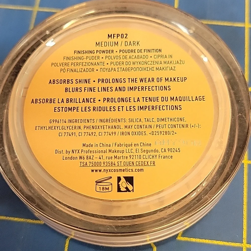 NYX Mineral Matte Finishing Powder - MFP02 Medium Dark 8g
